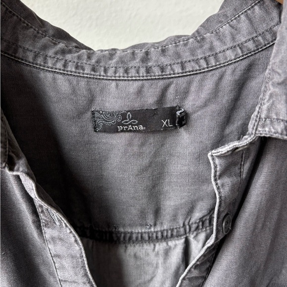 Prana Charcoal Chambray Pullover 1/4 Button Up Shirt Women’s XL - Picture 3 of 8